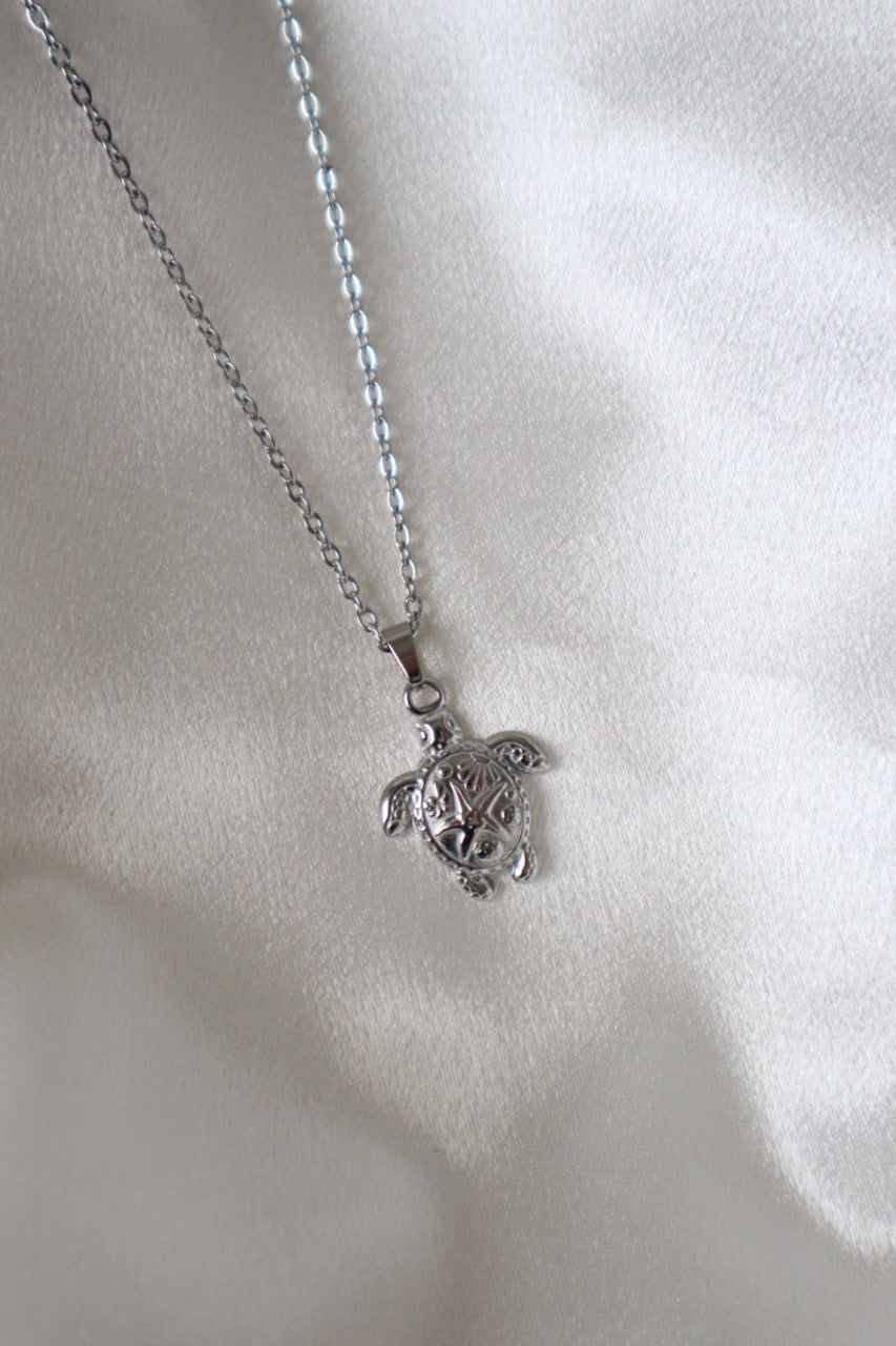 Tortuga necklace