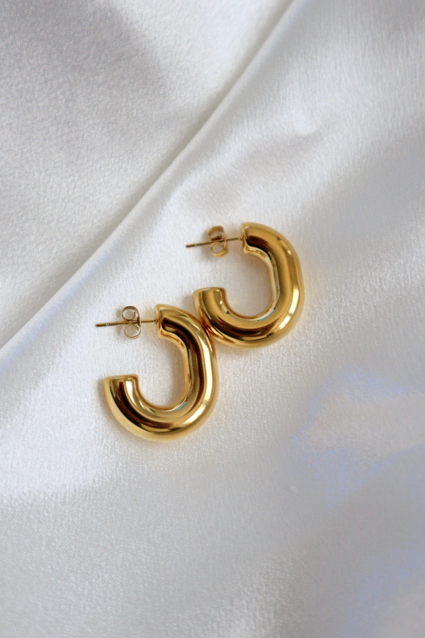 Bold Olivia Hoops
